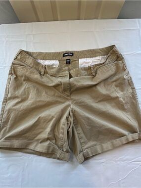 Lands' End Women's Light Tan Cotton Bermuda Shorts